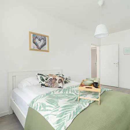 Wyjatkowy Z Parkingiem By Renters Апартаменти *