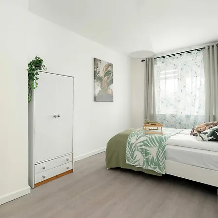 Wyjatkowy Z Parkingiem By Renters Познань
